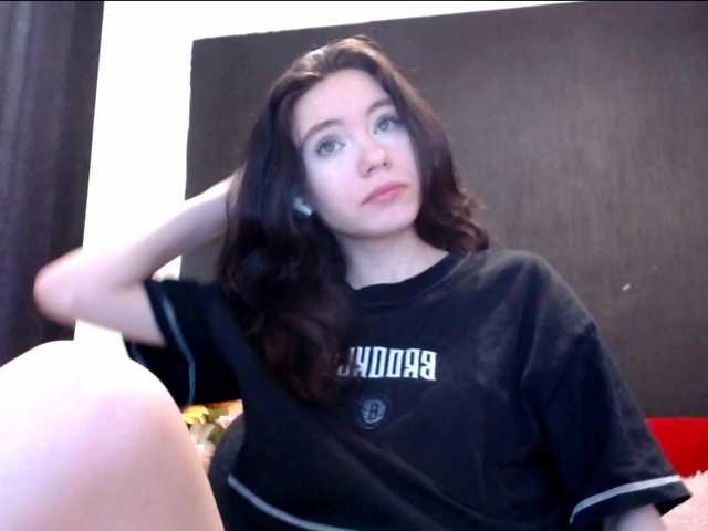 Danielle-Morina live cam on BongaCams