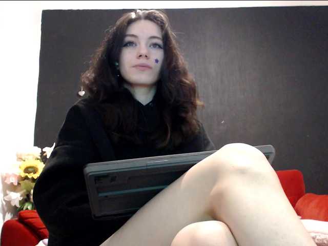 Danielle-Morina live cam on BongaCams