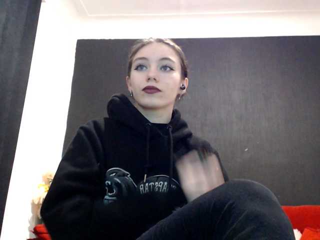 Danielle-Morina live cam on BongaCams