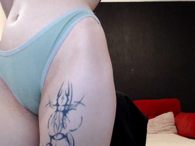 Danielle-Morina live cam on BongaCams