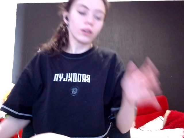 Danielle-Morina live cam on BongaCams