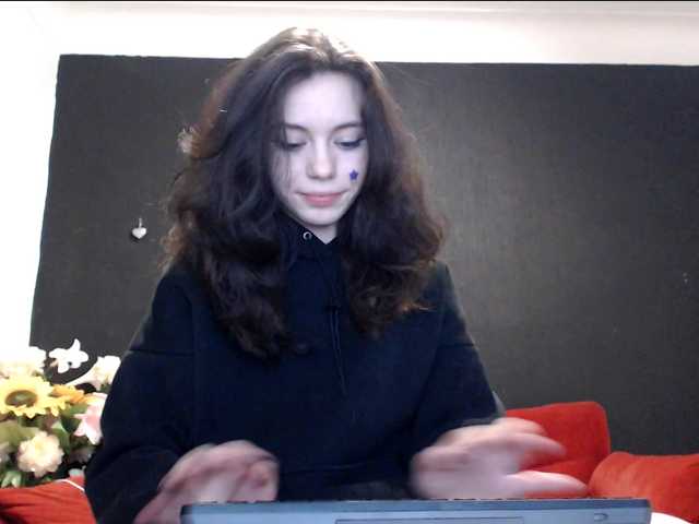 Danielle-Morina live cam on BongaCams