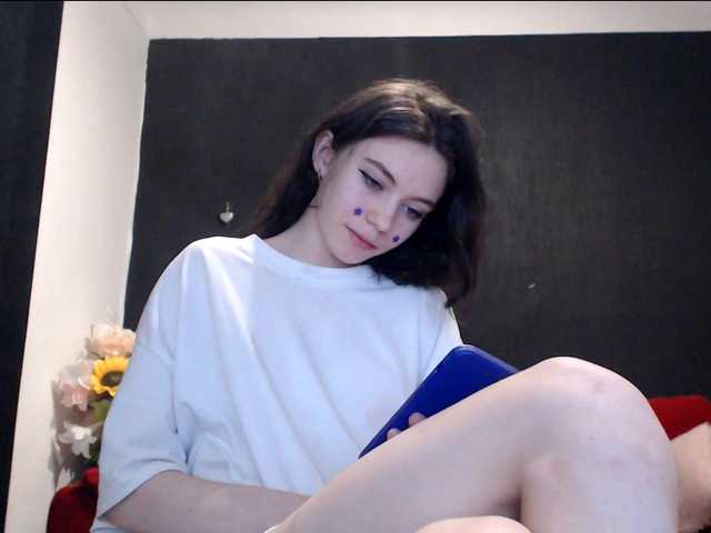 Danielle-Morina live cam on BongaCams