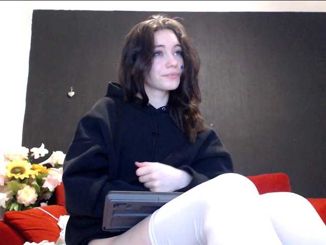 Danielle-Morina live cam on BongaCams