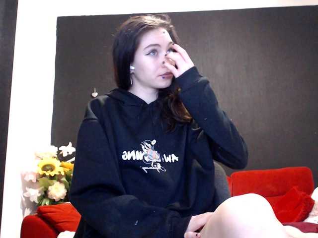 Danielle-Morina live cam on BongaCams