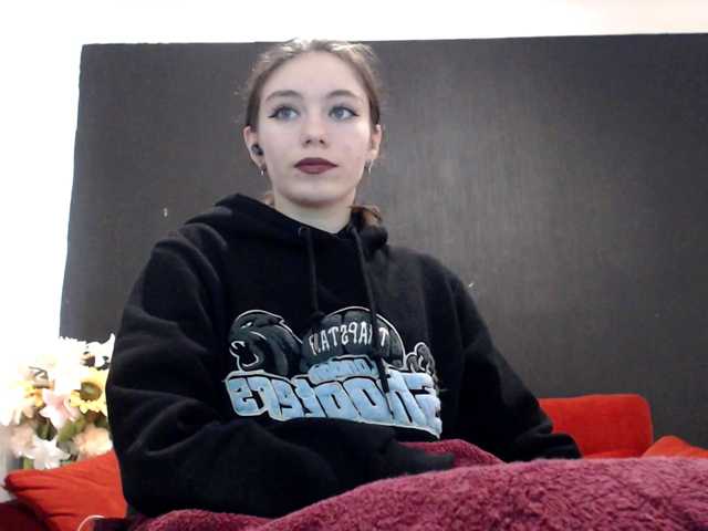 Danielle-Morina live cam