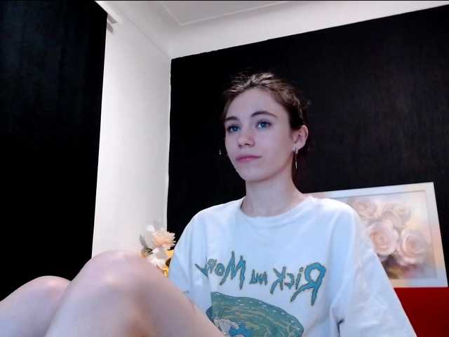 Danielle-Morina live cam on BongaCams