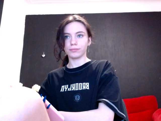 Danielle-Morina live cam on BongaCams