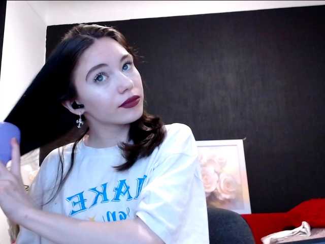 Danielle-Morina live cam on BongaCams