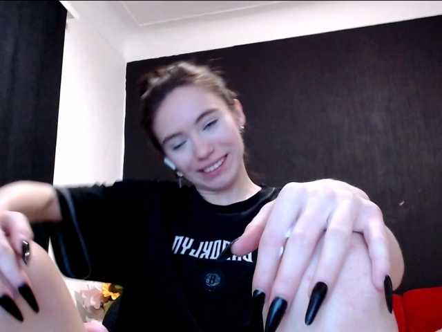 Danielle-Morina live cam on BongaCams