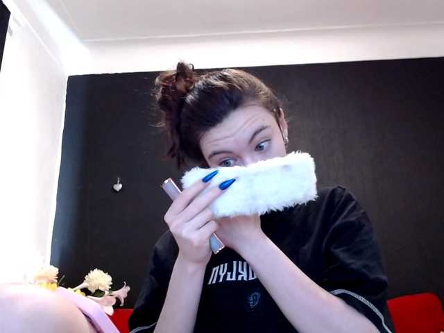Danielle-Morina live cam on BongaCams