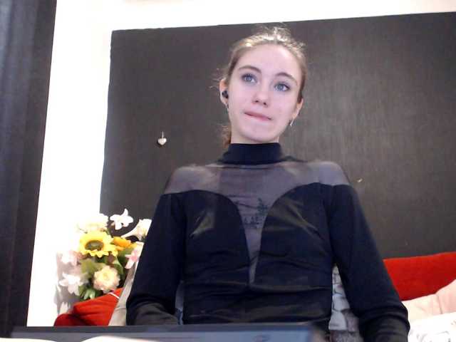Danielle-Morina live cam on BongaCams