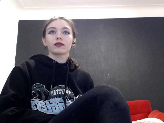 Danielle-Morina live cam on BongaCams