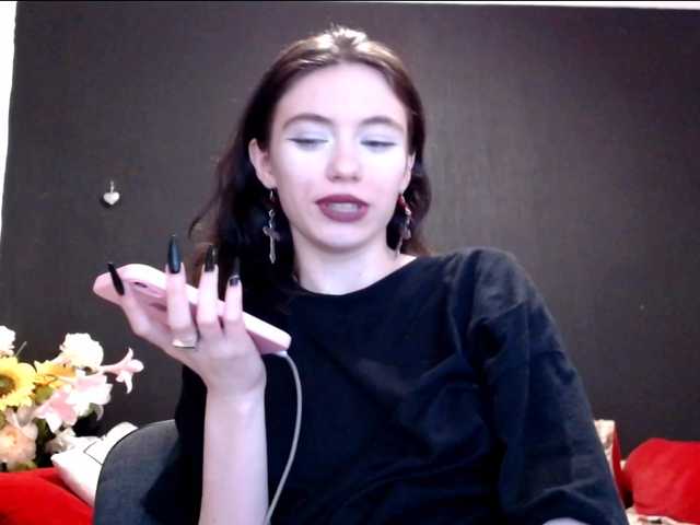 Danielle-Morina live cam on BongaCams