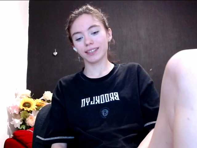Danielle-Morina live cam on BongaCams