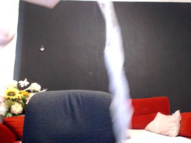 Danielle-Morina live cam on BongaCams