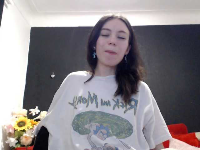 Danielle-Morina live cam on BongaCams