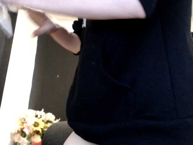 Danielle-Morina live cam on BongaCams