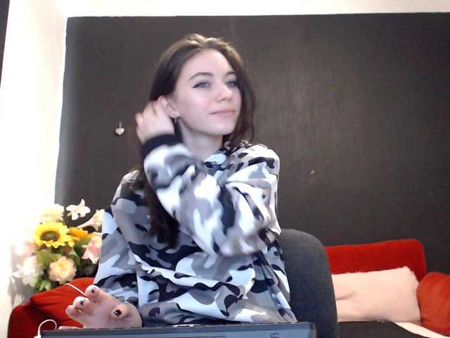 Danielle-Morina live cam preview