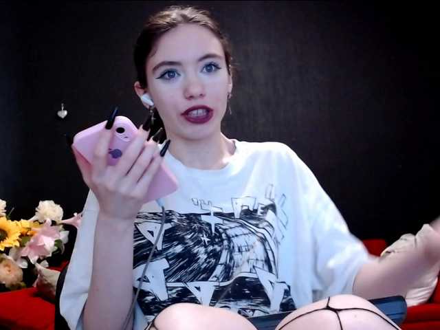 Danielle-Morina live cam on BongaCams