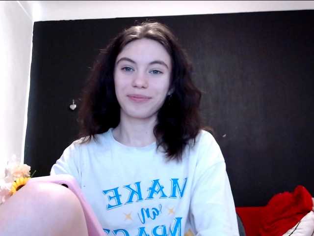 Danielle-Morina live cam on BongaCams