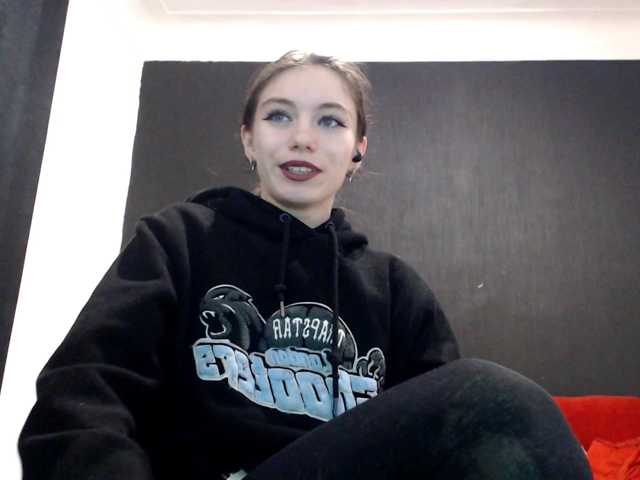 Danielle-Morina live cam on BongaCams