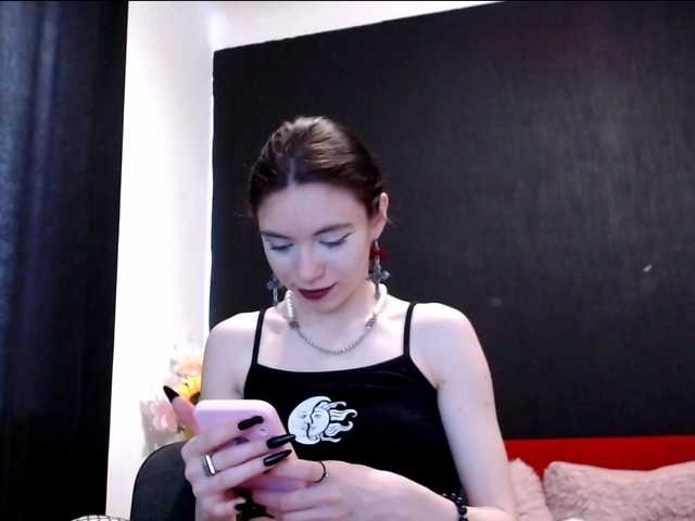 Danielle-Morina live cam on BongaCams