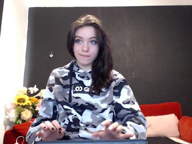 Danielle-Morina live cam on BongaCams