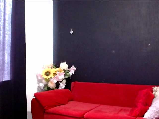 Danielle-Morina live cam on BongaCams