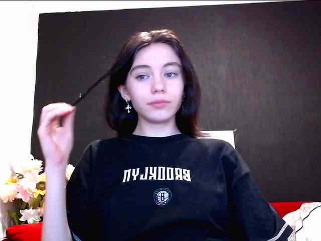 Danielle-Morina Sex Cam Show