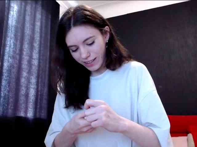danielle-morina's live room