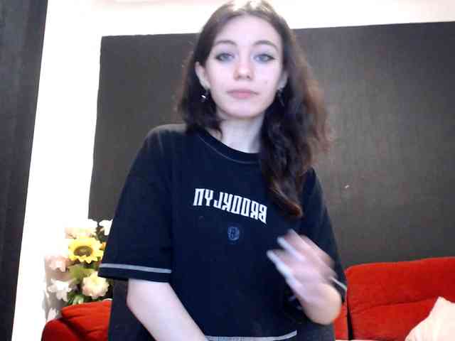 danielle-morina's live room