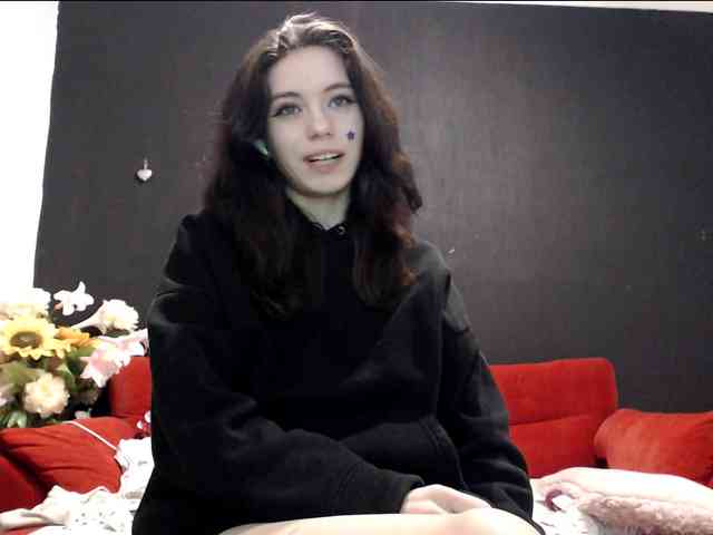 danielle-morina's live room