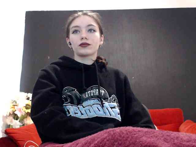 danielle-morina's live room