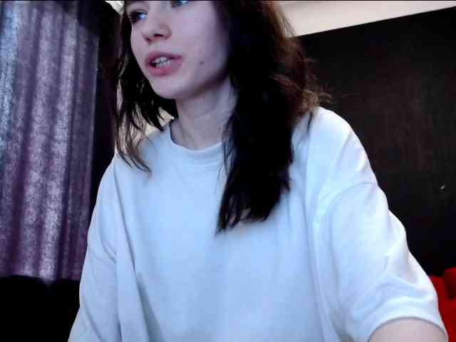 danielle-morina's live room