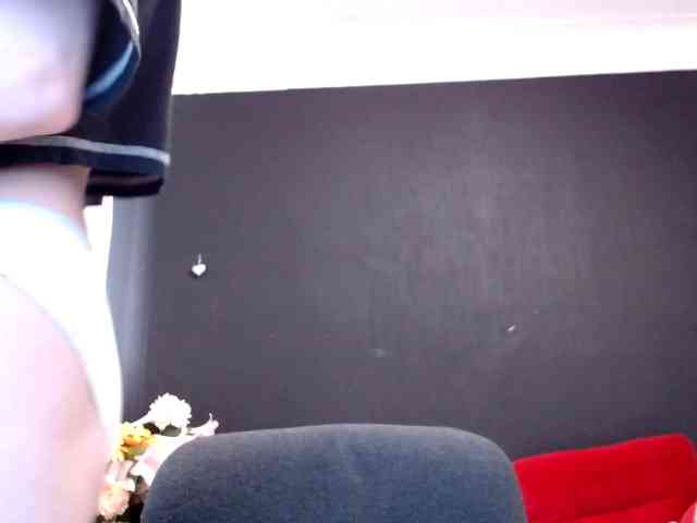 danielle-morina's live room