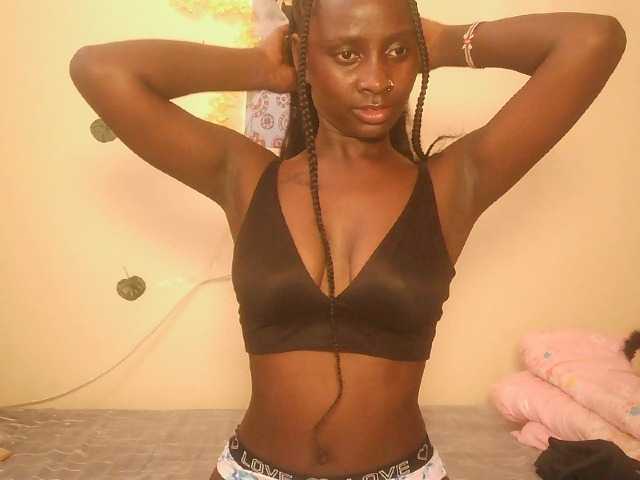 QueenEnergy live cam on BongaCams