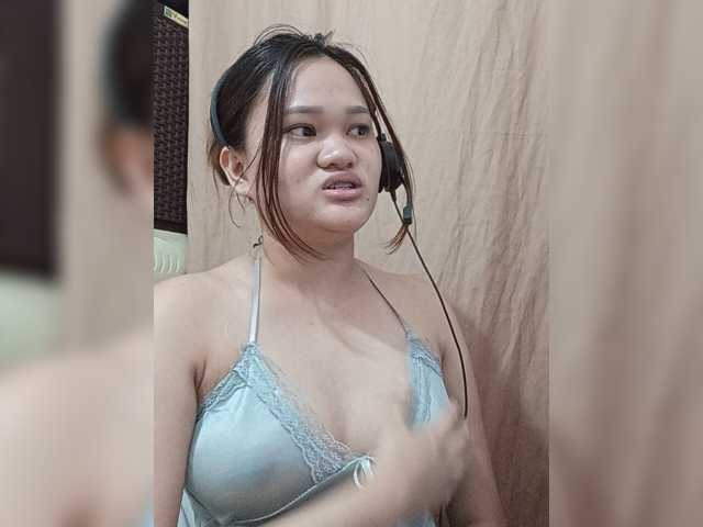 PeachyBabe live cam on BongaCams