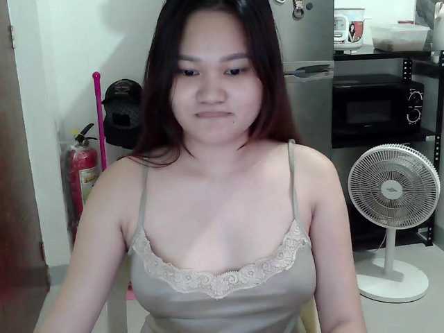 PeachyBabe live cam on BongaCams