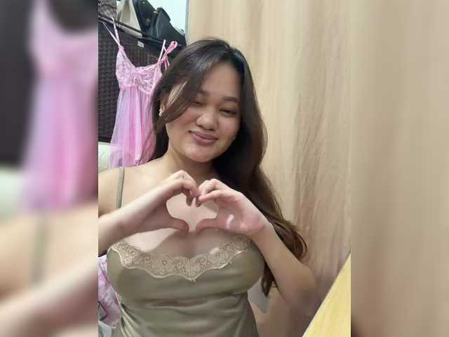 PeachyBabe live cam on BongaCams