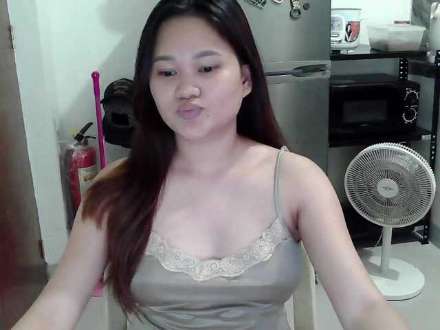 PeachyBabe live cam on BongaCams
