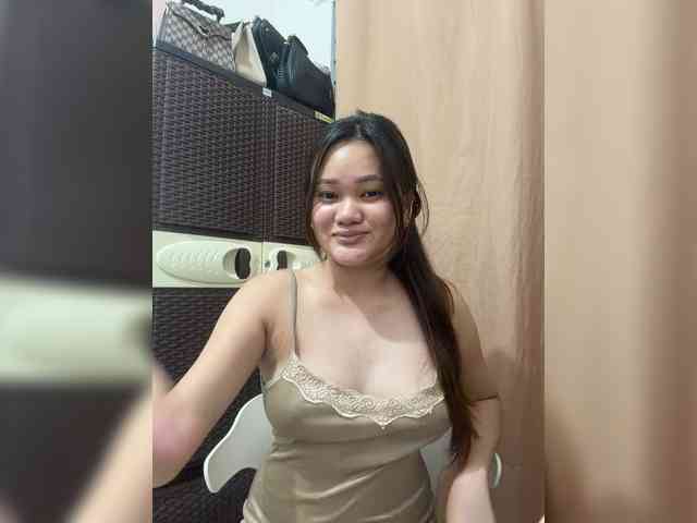 PeachyBabe Live Webcam on BongaCams