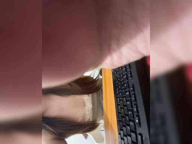 PeachyBabe webcam