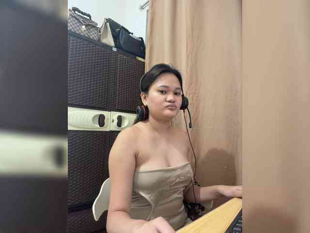PeachyBabe webcam