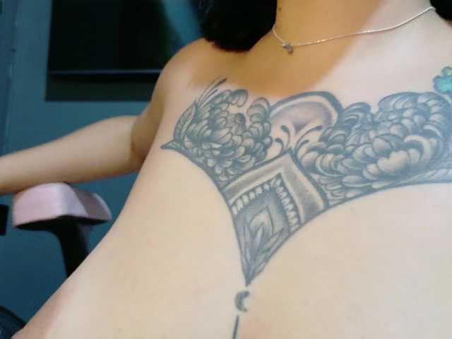 Medusa03 live cam on BongaCams