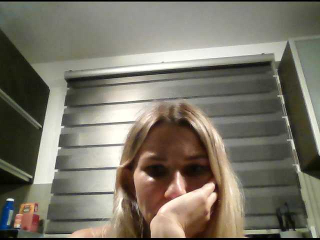 liza-viki8292 live cam on BongaCams