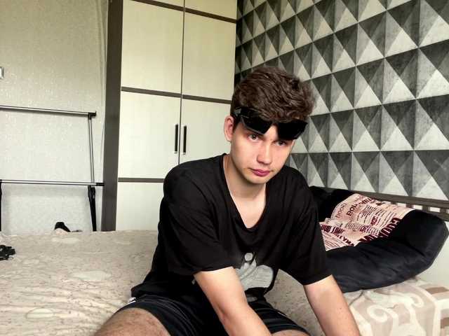 GoldenNight40 live cam on BongaCams