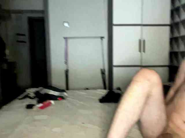 GoldenNight40 webcam