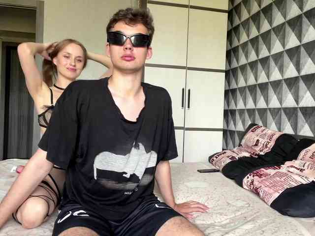 GoldenNight40 Sex Cam Show