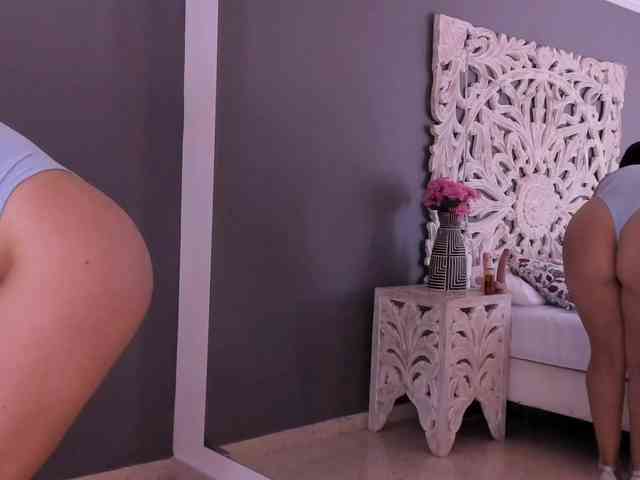 KarinaVega webcam